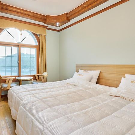 Goheung Hayan Noeul Hotel Екстериор снимка