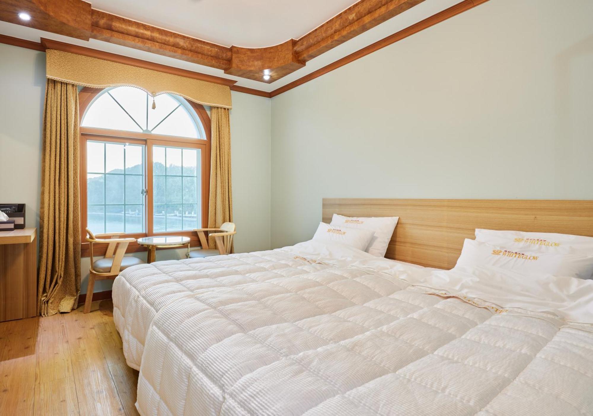 Goheung Hayan Noeul Hotel Екстериор снимка